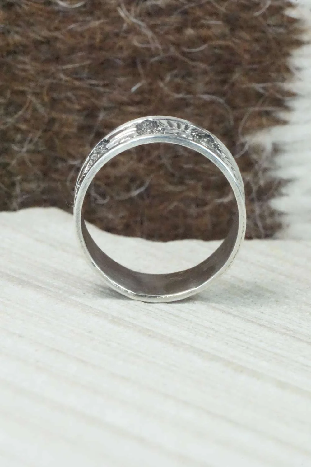 Sterling Silver Ring - Elaine Becenti - Size 8.75 - Image 6